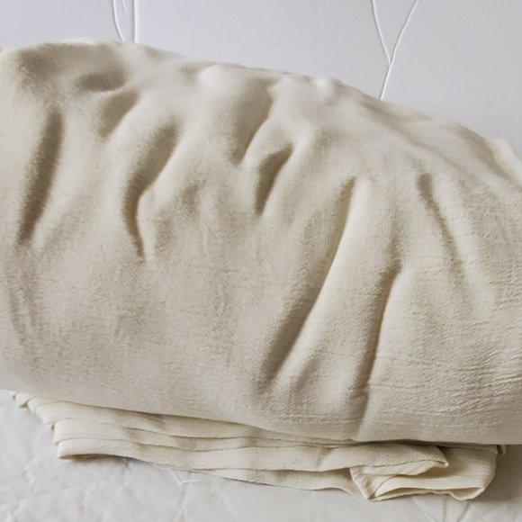 Cream Crape Scarf Valance 45 x 252" - Picture 6 of 6